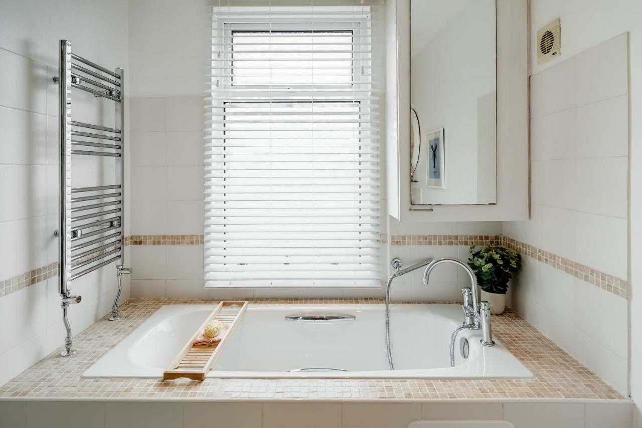 Nomi Homes - - Bookdirect - - - Wifi Holiday home Exeter