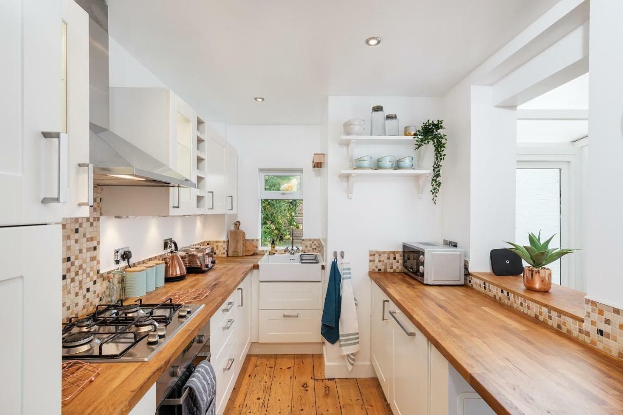 Nomi Homes - - Bookdirect - - - Wifi * Exeter