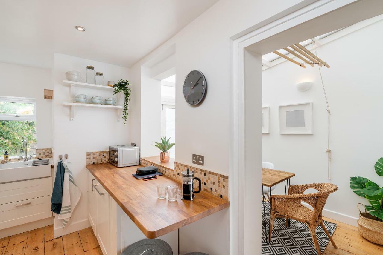 Nomi Homes - - Bookdirect - - - Wifi Exeter