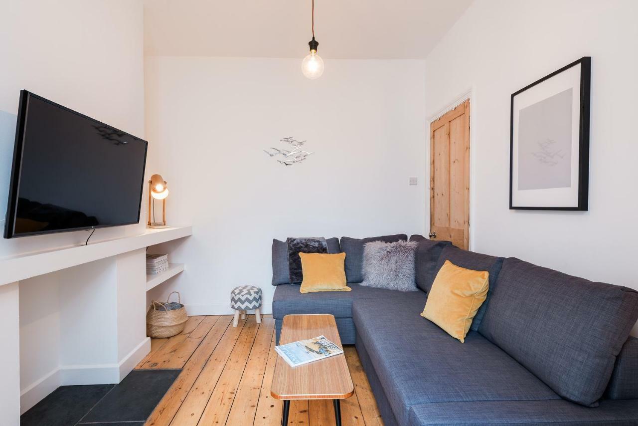 Nomi Homes - - Bookdirect - - - Wifi Exeter